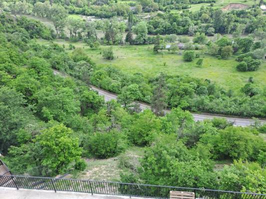 ფოტო 6: ქირავდება ახალი გარემონტებული ბინა აივნით და ლამაზი ხედებით