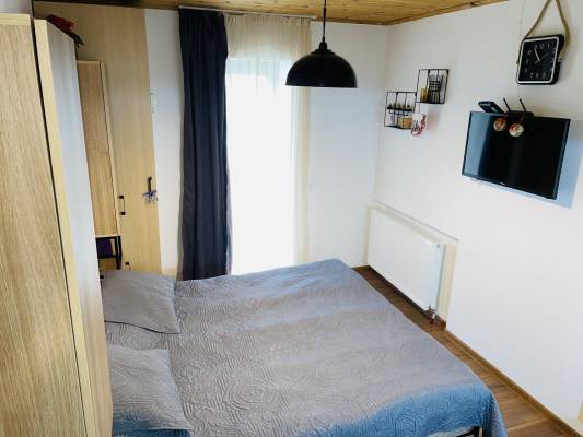 ფოტო 5: ქირავდება სასტუმრო ნომერი