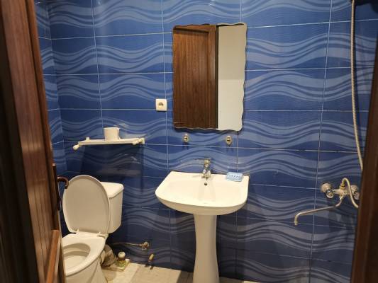 ფოტო 2: ქირავდება 3 ოთახიანი ბინა რუსთავში.