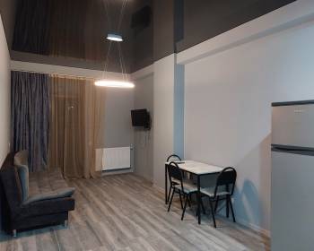 ქირავდება დღიურად და საათობრივად 2 ოთახიანი ბინა