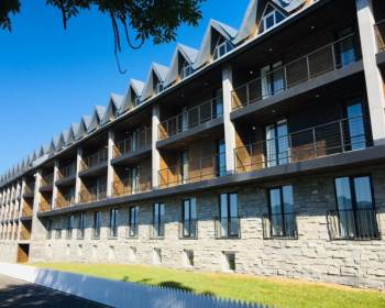 ქირავდება ბინა ბაკურიანში