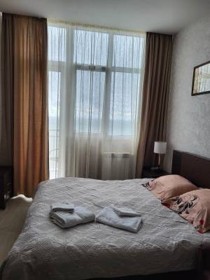 ფოტო 1: ქირავდება დღიურად ბინები ბათუმში