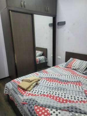 ფოტო 2: ქირავდება დღიურად ბინები ბათუმში