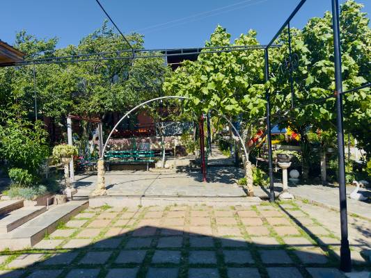 ფოტო 9: ქირავდება აგარაკი წვეულებებისთვის თბილისის ზღვის ხედით