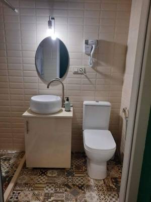 ფოტო 8: თამარ მეფეზე. მაკდონალდსიდან 100 მეტრში