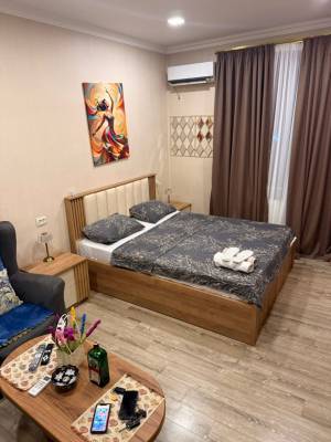 ფოტო 1: ქირავდება ბინა საბურთალოზე