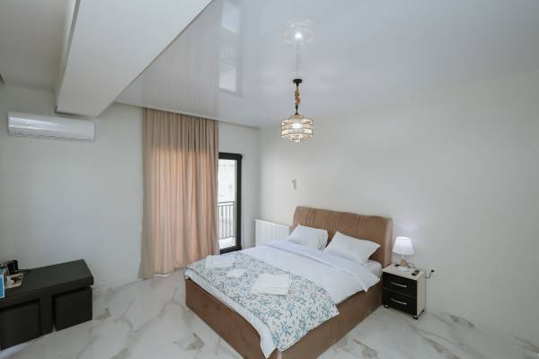 ფოტო 3: ქირავდება 12 ოთახიანი სასტუმრო