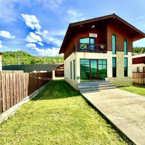 ქირავდება კერძო სახლი ბაკურიანში