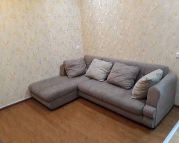 800 ლარი