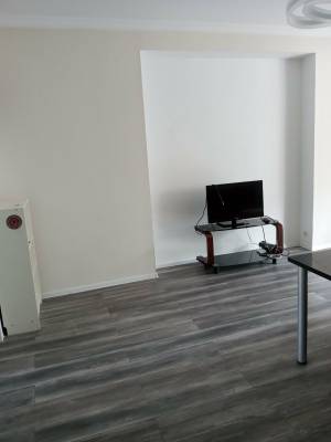 ფოტო 12: ქირავდება ბინა ნუცუბიძის ქუჩაზე