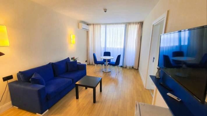ფოტო 3: ქირავდება დღიურად 2 ოთახიანი ბინა ბათუმში / Apartments FOR Daily RENT IN Batumi