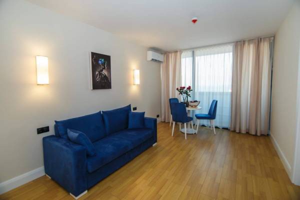 ფოტო 6: ქირავდება დღიურად 2 ოთახიანი ბინა ბათუმში / Apartments FOR Daily RENT IN Batumi
